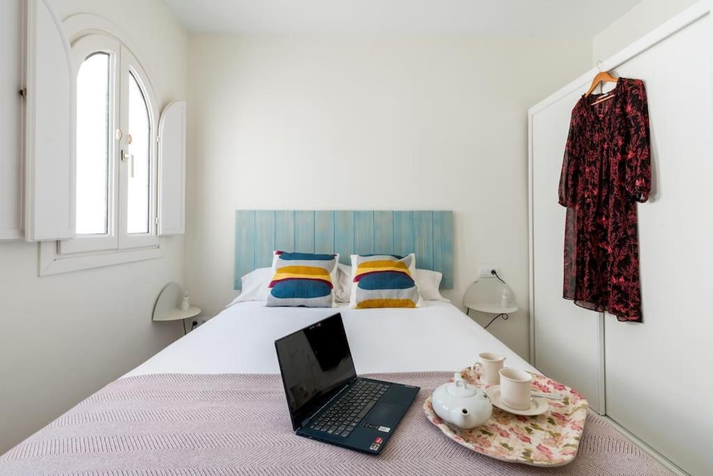 Apartamentos Rg, San Vicente 22 Sevilla Dış mekan fotoğraf