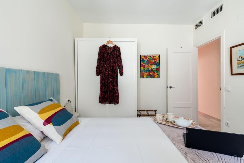 Apartamentos Rg, San Vicente 22 Sevilla Dış mekan fotoğraf
