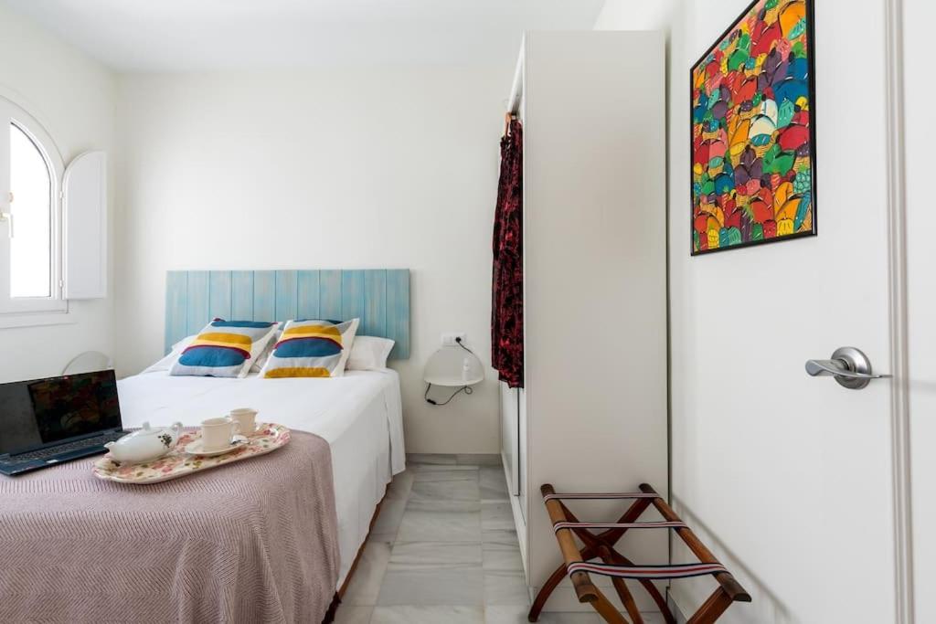 Apartamentos Rg, San Vicente 22 Sevilla Dış mekan fotoğraf